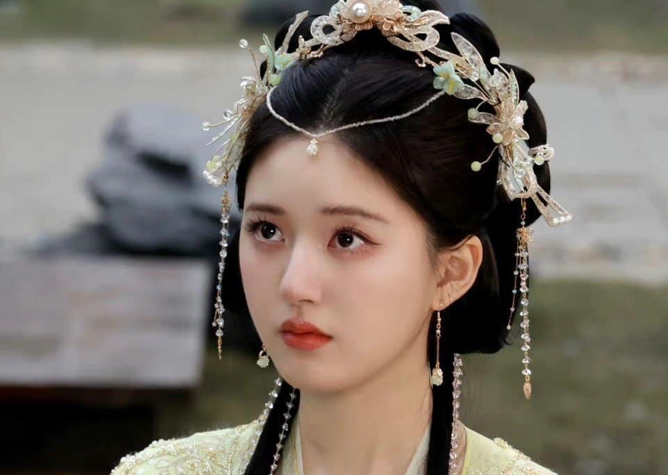 Clip nóng Triệu Lộ Tư và hot girl Hàn Quốc