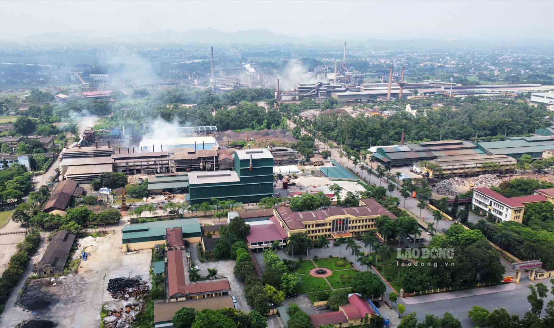 Sau nhiều cuộc làm việc giữa Uỷ ban Quản lý vốn nhà nước tại doanh nghiệp với Công ty hữu hạn Tập đoàn Khoa học Công nghiệp Luyện kim Trung Quốc (MCC) những tồn tại, vướng mắc liên quan đến Dự án TISCO 2 vẫn chưa thể giải quyết. Trong khi chờ đợi, những hạng mục xây lắp cùng thiết bị trị giá nghìn tỉ đã được lắp đặt vẫn đang đắp chiếu tại dự án.