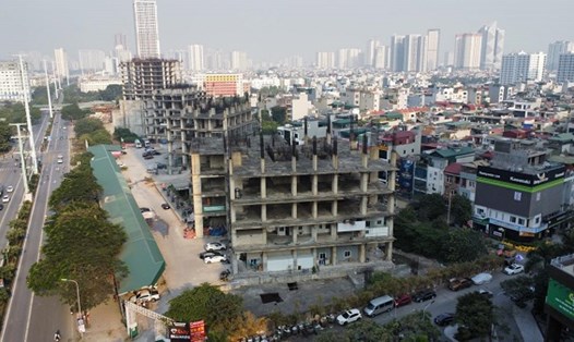 Dự án Usilk City (Hà Nội) của Công ty Cổ phần Sông Đà – Thăng Long bỏ hoang nhiều năm dù người dân đã đóng tiền. Ảnh: Vĩnh Hoàng.