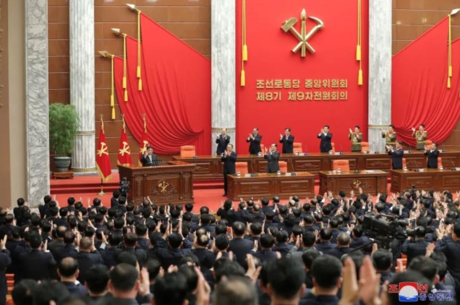 Lãnh đạo Triều Tiên Kim Jong-un yêu cầu tăng tốc chuẩn bị ứng phó chiến tranh