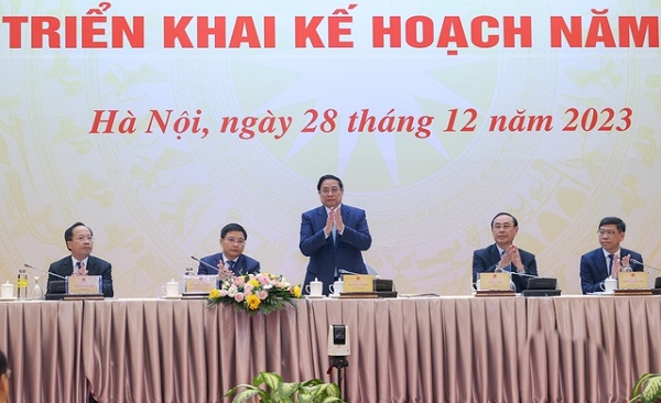 Thủ tướng Phạm Minh Chính dự Hội nghị tổng kết công tác năm 2023 và triển khai kế hoạch năm 2024 của Bộ GTVT - Ảnh: VGP/Nhật Bắc