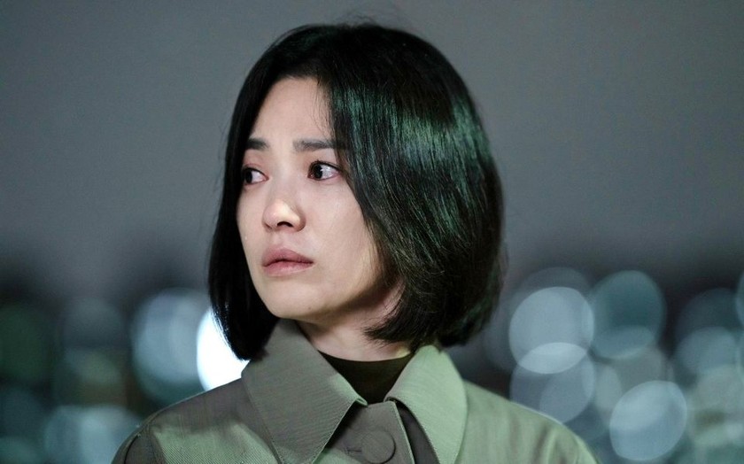 Năm 2023, Im Si Wan và Song Hye Kyo đều tỏa sáng trong những vai diễn bị bạo lực học đường. Ảnh: Nhà sản xuất phim cung cấp