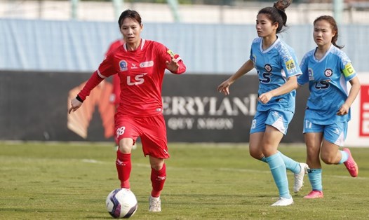 Đội TPHCM I (đỏ) vô địch giải bóng đá nữ vô địch quốc gia 2023. Ảnh: VFF