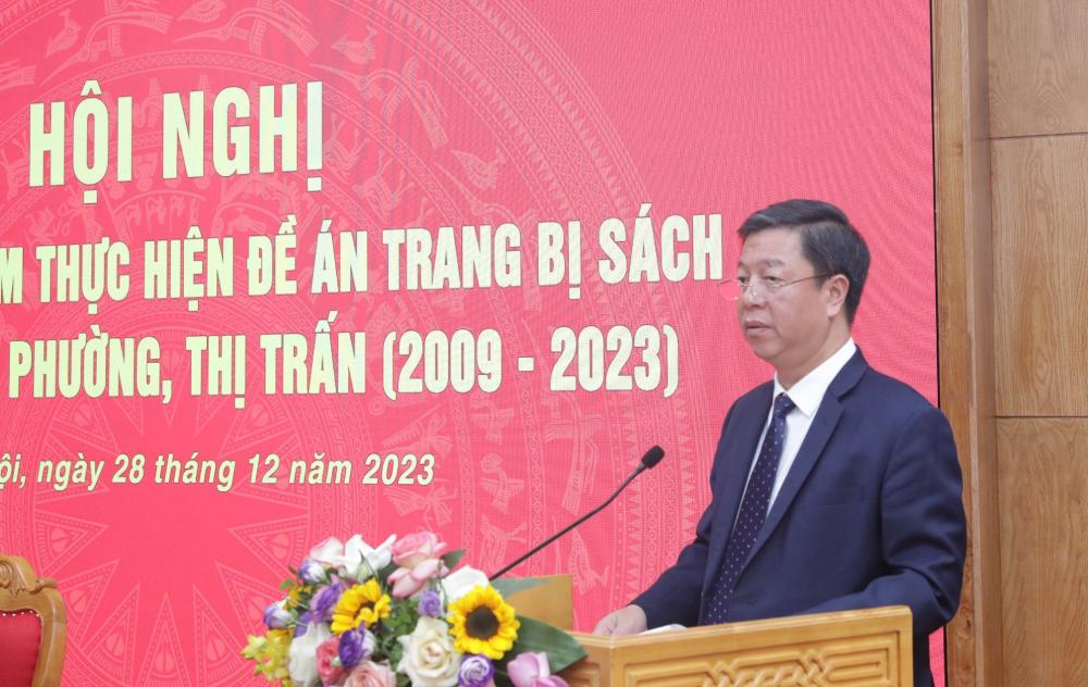 Ông Vũ Trọng Lâm - Giám đốc, Tổng Biên tập Nhà xuất bản Chính trị quốc gia Sự thật, Phó Chủ tịch Hội đồng Chỉ đạo Đề án - phát biểu tại Hội nghị. Ảnh: T.Vương