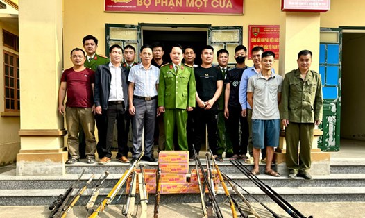 "Đổi vũ khí lấy lương thực" là phong trào Công an huyện Văn Yên, tỉnh Yên Bái đang triển khai hiệu quả. Ảnh: Cơ quan công an cung cấp