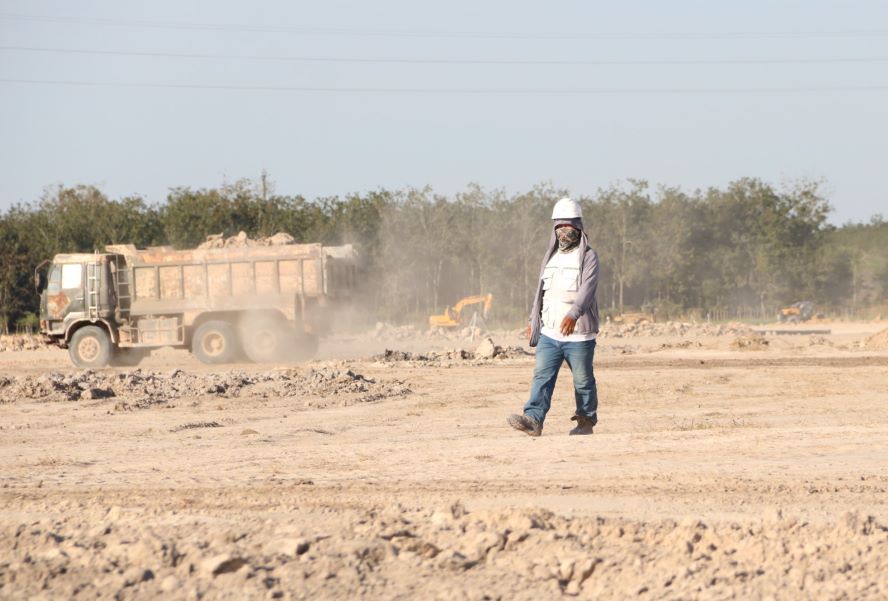 Việc xây dựng khu công nghiệp VSIP 3 đang được đẩy nhanh tiến độ để chuẩn bị đất sạch đón nhà đầu tư vào xây dựng nhà máy.