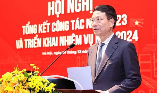Bộ trưởng Bộ Thông tin và Truyền thông Nguyễn Mạnh Hùng tại hội nghị tổng kết công tác năm 2023. Ảnh: Dương Giang