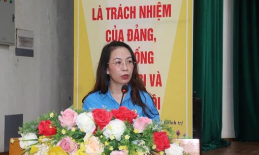 Liên đoàn Lao động thành phố Đà Nẵng công bố các quyết định về công tác cán bộ. Ảnh: Nguyễn Linh