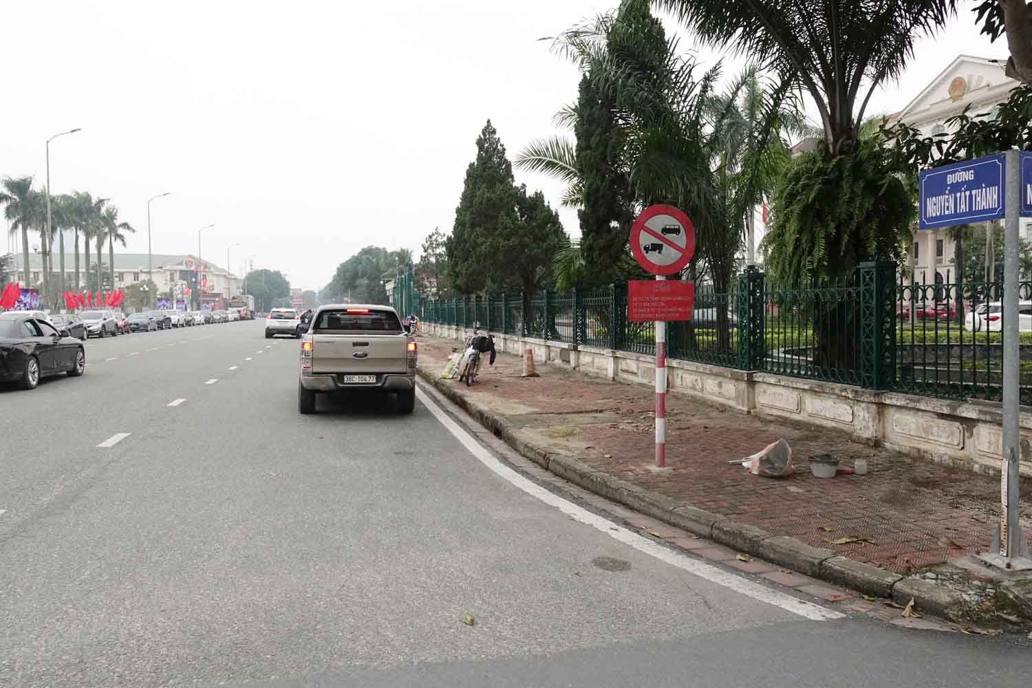 Đường Nguyễn Tất Thành là một trong 5 tuyến đường sẽ cấm phương tiện khi diễn ra chương trình nghệ thuật. Ảnh: Trần Tuấn.