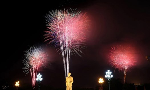 Tỉnh Nghệ An sẽ pháo hoa nghệ thuật dài chào đón năm mới 2024 tại Quảng trường Hồ Chí Minh. Ảnh: Hải Đăng