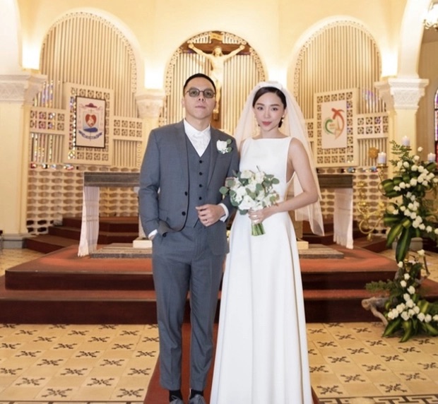Hình ảnh hiếm hoi trong hôn lễ của Tóc Tiên. Ảnh: Facebook nhân vật