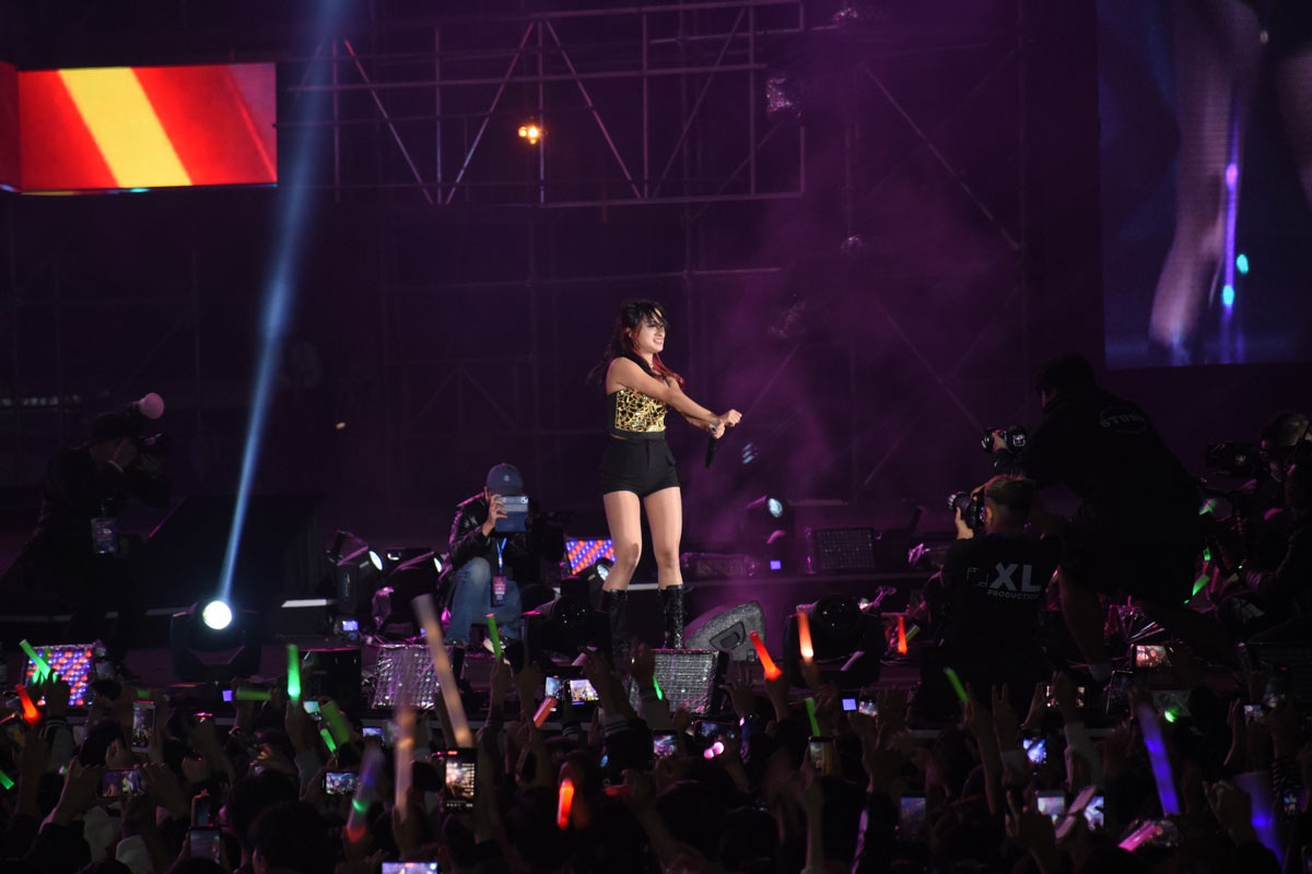 Trước khi sự kiện chính thức diễn ra, khán giả được hòa mình cùng các bản nhạc DJ, EDM sôi động với sự thể hiện của các DJ Việt Nam, Hàn Quốc. 