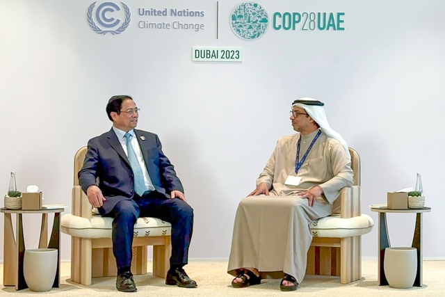 Thủ tướng Chính phủ Phạm Minh Chính đã gặp Phó Tổng thống Các Tiểu Vương quốc Arab Thống nhất (UAE) Sheikh Mansour bin Zayed Al Nahyan. Ảnh: VGP