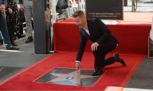 Diễn viên người Mỹ Macaulay Culkin được gắn sao trên Đại lộ Danh vọng Hollywood. Ảnh: AFP