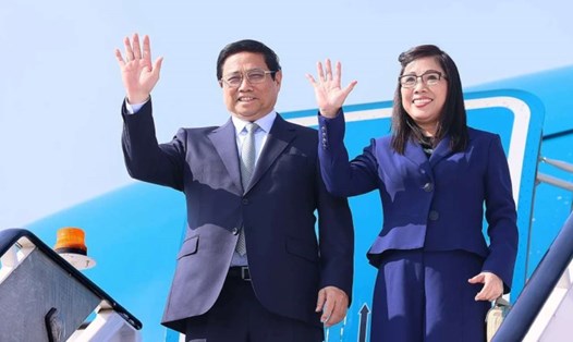 Thủ tướng Chính phủ Phạm Minh Chính và Phu nhân rời UAE về nước. Ảnh: TTXVN