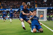 Chelsea Th ng Nh c Brighton Khi Ch i Thi u Ng i