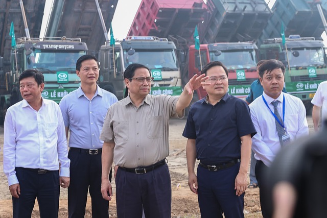 Thủ tướng Chính phủ Phạm Minh Chính dự lễ khởi công dự án đầu tư các tuyến đường tỉnh kết nối TP. Bắc Ninh qua các khu công nghiệp với Quốc lộ 3 mới, đường tỉnh 277B kết nối với cầu Hà Bắc 2, đường vành đai 4.