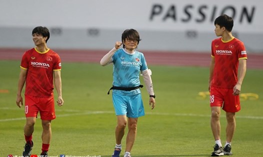 Bác sĩ Choi Ju-young có hơn 3 năm gắn bó với các đội tuyển Việt Nam và có nhiều đóng góp cho thành công của bóng đá Việt Nam. Ảnh: VFF
