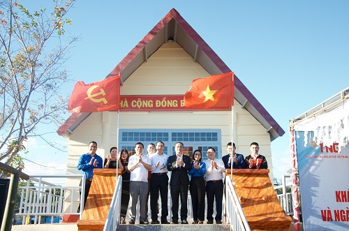 Nhà văn hóa cộng đồng tại buôn Kdoh. Ảnh: Phan Tuấn 