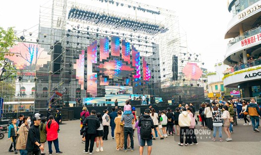 Chương trình Countdown chào năm mới 2024 sẽ diễn ra tại Quảng trường Đông Kinh Nghĩa Thục. Ảnh: Hiệp Diệp