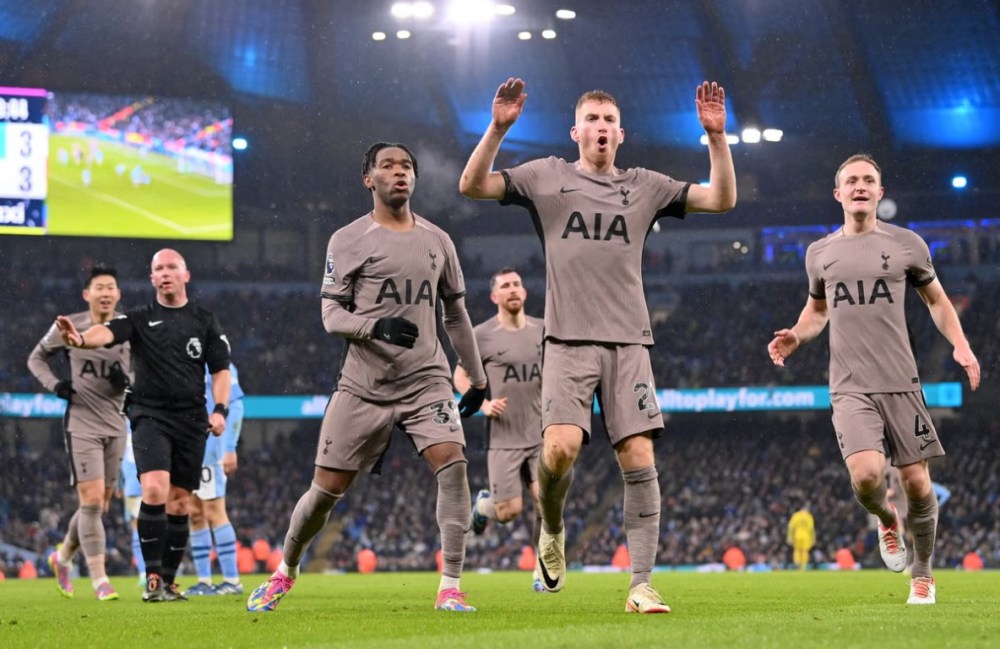 Không thắng nhưng Tottenham là đội vui hơn. Ảnh: The Independent