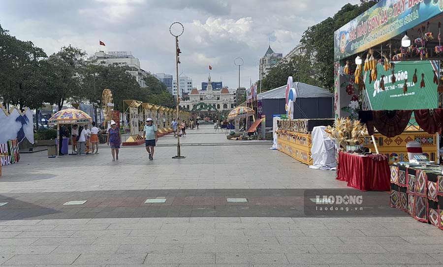 Tuần Văn hóa du lịch Điện Biên - Tây Bắc tại TP Hồ Chí Minh sẽ khai mạc vào 20h ngày hôm nay (4.12) và diễn ra từ ngày 4- 7.12 tại phố đi bộ Nguyễn Huệ, TP Hồ Chí Minh.