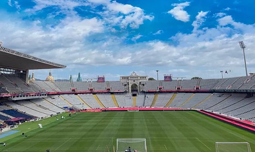 Sân vận động Montjuic được Barcelona sử dụng làm sân nhà trong bối cảnh Camp Nou đang nâng cấp.  Ảnh: Marca 
