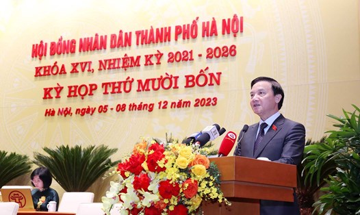 Phó Chủ tịch Quốc hội Nguyễn Khắc Định phát biểu. Ảnh: HĐND TP Hà Nội
