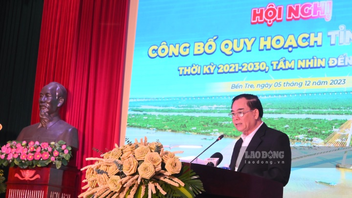 Ông Trần Ngọc Tam – Chủ tịch UBND tỉnh Bến Tre - phát biểu tại hội nghị. Ảnh: Thành Nhân