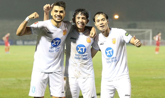 Nam Định toàn thắng từ đầu V.League 2023-2024. Ảnh: VPF
