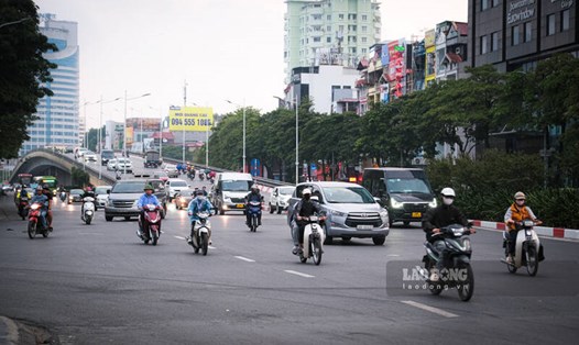 Nhiệt độ ở Hà Nội giảm thêm từ ngày mai 6.12 do không khí lạnh tăng cường. Ảnh: Hồng Diệp. 