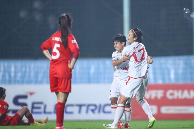 Hà Nội I giành vị trí thứ 3 ở lượt đi giải bóng đá nữ vô địch quốc gia 2023. Ảnh: VFF