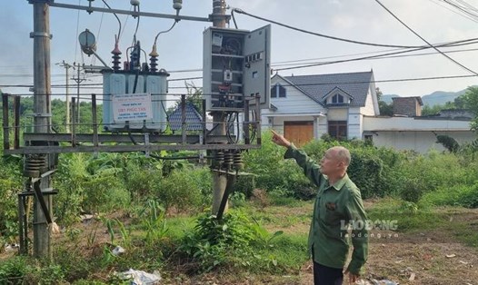 Đường điện tại xóm 3 xã Phúc Tân đã được đấu nối sau thời gian dài bỏ không. Ảnh: Lam Thanh