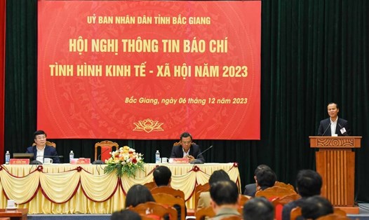 Ông Mai Sơn - Phó Chủ tịch Thường trực UBND tỉnh Bắc Giang phát biểu tại hội nghị. Ảnh: Văn Giang