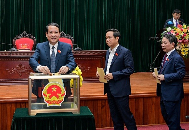 Chủ tịch UBND tỉnh Ninh Bình có phiếu tín nhiệm cao đạt 100%