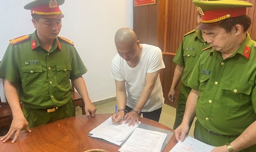 Đối tượng Nguyễn Minh Phúc bị bắt tạm giam. Ảnh: Công an cung cấp