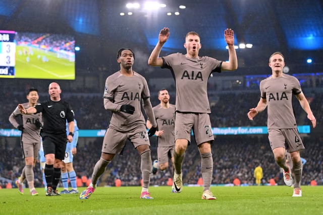 Tottenham vừa có 1 điểm quý giá trước Man City.  Ảnh: AFP 