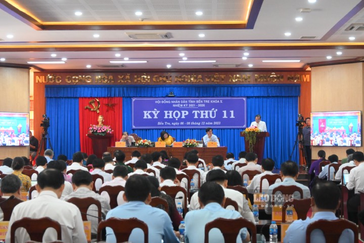 Quang cảnh tại kỳ họp thứ 11 của Hội đồng nhân dân tỉnh Bến Tre. Ảnh: Thành Nhân