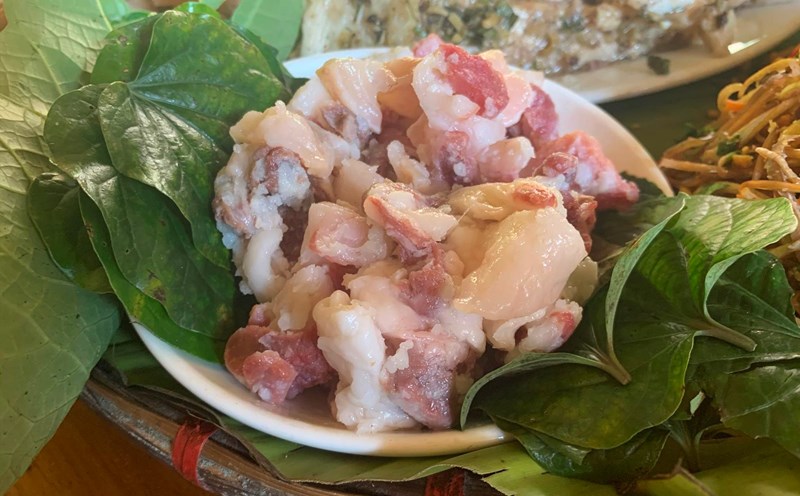 Độc lạ món thịt chua 3 năm ở vùng cao Hoà Bình. Ảnh: Minh Nguyệt