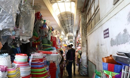 Chợ Hoà Khánh (TP Đà Nẵng) cần được đầu tư xây dựng để xứng tầm với khu vực. Ảnh: Nguyễn Linh