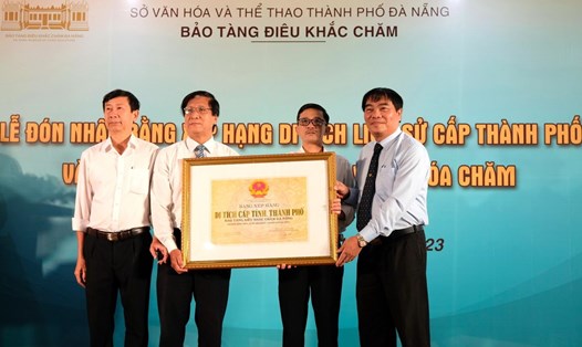 Bảo tàng Điêu khắc Chăm, thành phố Đà Nẵng đón nhận Bằng xếp hạng Di tích Lịch sử cấp thành phố. Ảnh: Mỹ An