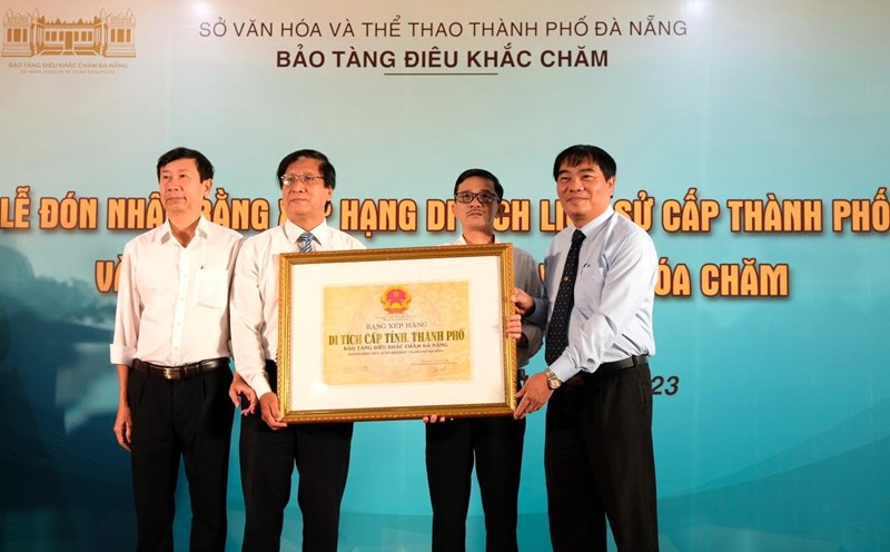Bảo tàng Điêu khắc Chăm, thành phố Đà Nẵng đón nhận Bằng xếp hạng Di tích Lịch sử cấp thành phố. Ảnh: Mỹ An