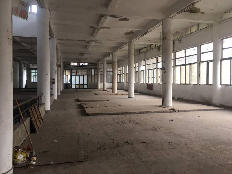 Chợ Ngã Tư Sở (Hà Nội) xuống cấp. Ảnh: Lê Tâm 