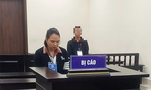Nguyễn Thị Loan nói dối đứa bé là con của nạn nhân để lừa đảo lấy tiền chơi tiền ảo. Ảnh: Quang Việt