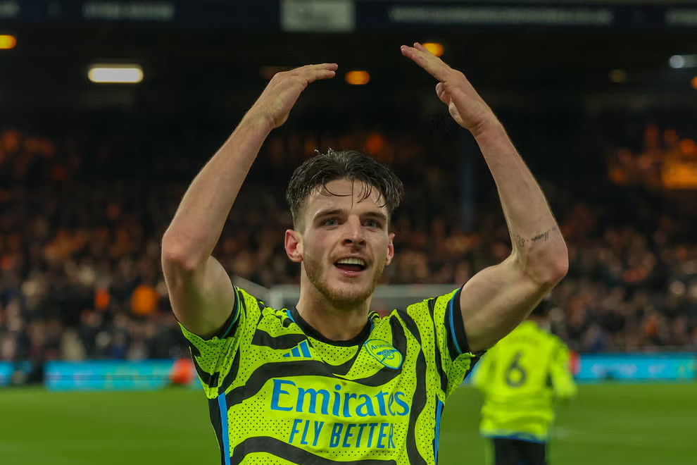 Declan Rice mang về 3 điểm quý giá cho Arsenal trước Luton.  Ảnh: ARS 