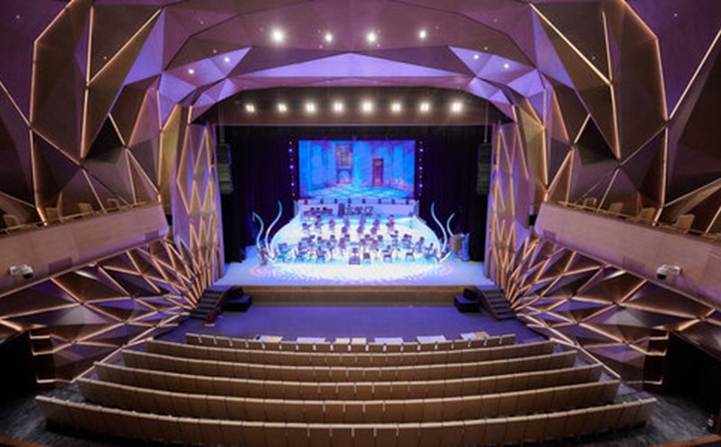 Nhà hát Hồ Gươm vào top 10 nhà hát opera tuyệt vời nhất thế giới. Ảnh: SG