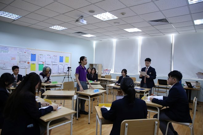 Học sinh Hà Nội tổ chức phiên toà giả định nhằm đưa kiến thức vào thực tiễn