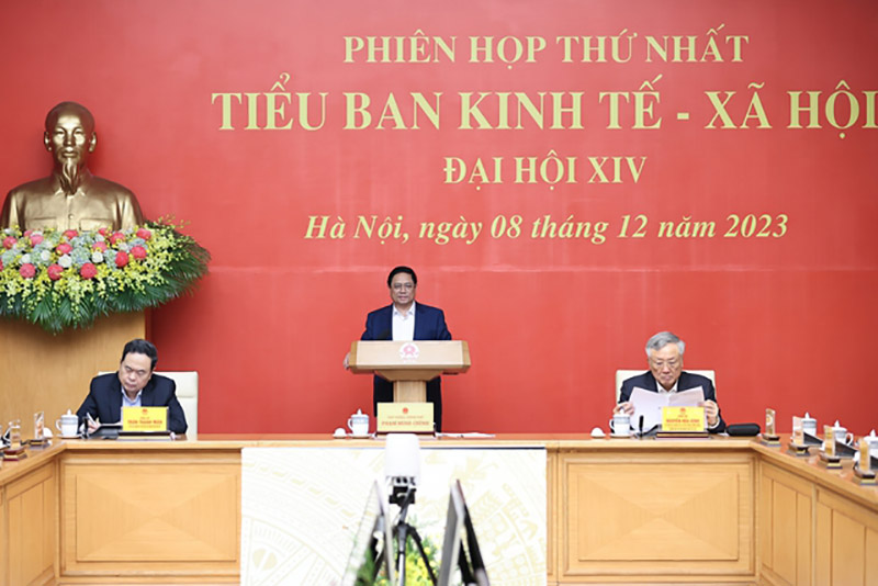 Thủ tướng Chính phủ Phạm Minh Chính chủ trì phiên họp Tiểu ban Kinh tế - Xã hội Đại hội XIV. Ảnh: Nhật Bắc
