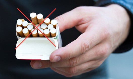Nicotine trong thuốc lá là nguyên nhân khiến người hút dễ bị nghiện. Ảnh: Everyday Health