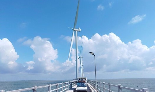 Phát triển năng lượng là một trong ba trụ cột phát triển của tỉnh Bạc Liêu đến năm 2050. Ảnh: Nhật Hồ